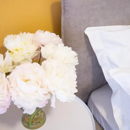 Lulu - Sunflower Apartment